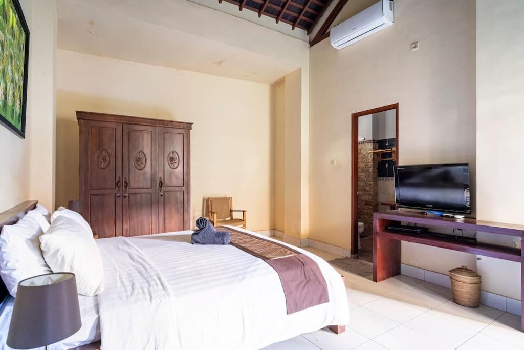 Villa Kenanga In Meninting By The Beach Mataram Zewnętrze zdjęcie
